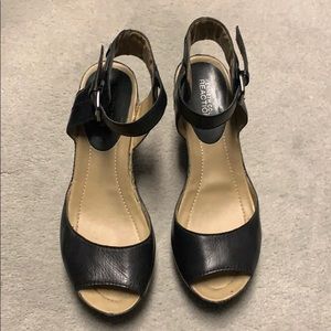 Kenneth Cole Reaction Wedges